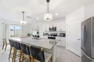8210 Dolphin Blf Blvd, Wesley Chapel, FL 33545 - Photo 3