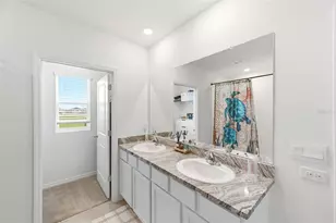 8210 Dolphin Blf Blvd, Wesley Chapel, FL 33545 - Photo 41