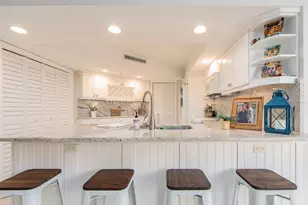690 Island Way, Clearwater Beach, FL 33767 - Photo 17