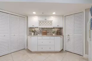 690 Island Way, Clearwater Beach, FL 33767 - Photo 15