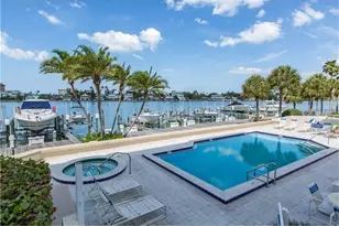 690 Island Way, Clearwater Beach, FL 33767 - Photo 31