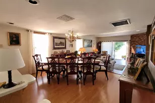 255 Capri Cir N, Treasure Island, FL 33706 - Photo 15