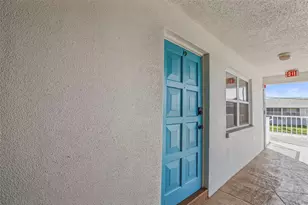 11655 3rd St E, Treasure Island, FL 33706 - Photo 3