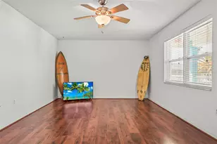 11655 3rd St E, Treasure Island, FL 33706 - Photo 5