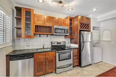 201 6th Street S #102, Saint Petersburg, FL 33701 - Photo 3