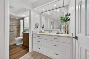 1022 Eden Isle Dr NE, Saint Petersburg, FL 33704 - Photo 29