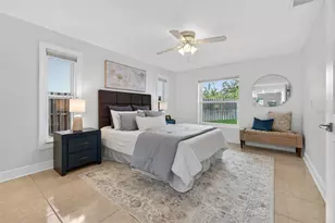 1022 Eden Isle Dr NE, Saint Petersburg, FL 33704 - Photo 27