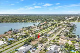 7901 Causeway Blvd S, Saint Petersburg, FL 33707 - Photo 17