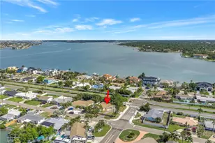 7901 Causeway Blvd S, Saint Petersburg, FL 33707 - Photo 19