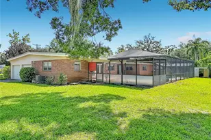 605 Courtney Dr, Tampa, FL 33617 - Photo 45