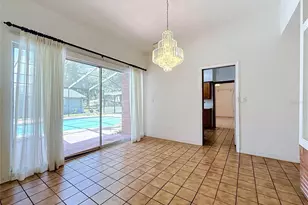 605 Courtney Dr, Tampa, FL 33617 - Photo 15