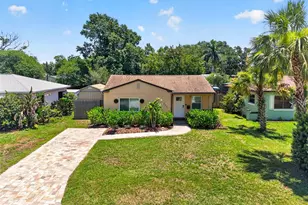 3221 14th St N, Saint Petersburg, FL 33704 - Photo 1