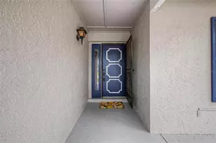 28353 Tanglewood Dr, Wesley Chapel, FL 33543 - Photo 5