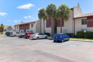 3840 N Lake Dr, Tampa, FL 33614 - Photo 9
