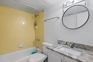 3840 N Lake Dr, Tampa, FL 33614 - Photo 7