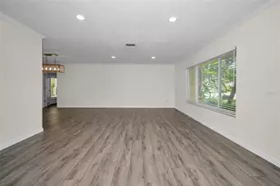13125 Cimarron Cir N, Largo, FL 33774 - Photo 11