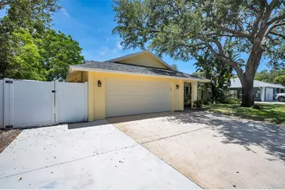 13125 Cimarron Circle N, Largo, FL 33774 - Photo 59