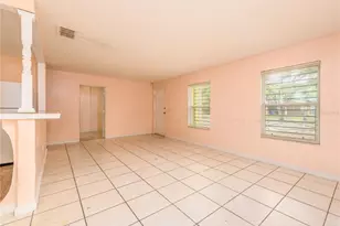 8702 Fish Lake Rd, Tampa, FL 33619 - Photo 7