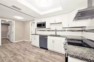 10910 Bridleton Rd, Port Richey, FL 34668 - Photo 9