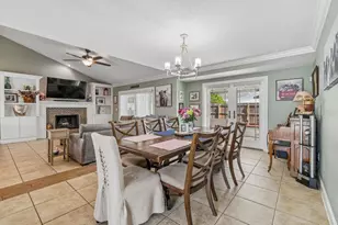 4009 Mountain Springs Ln, Tampa, FL 33624 - Photo 21