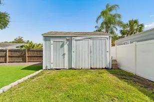 4009 Mountain Springs Ln, Tampa, FL 33624 - Photo 49