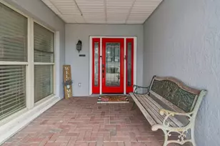 4009 Mountain Springs Ln, Tampa, FL 33624 - Photo 7