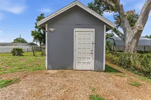 2305 W Crawford St, Tampa, FL 33604 - Photo 25