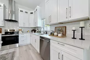 6481 28th St N, Saint Petersburg, FL 33702 - Photo 13
