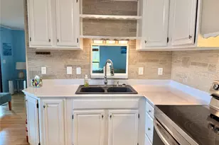 7111 142nd Ave N, Largo, FL 33771 - Photo 7