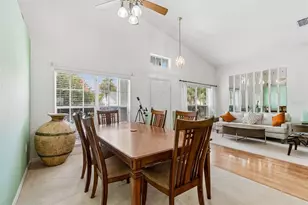 923 Hunter Ln, Tarpon Springs, FL 34689 - Photo 5