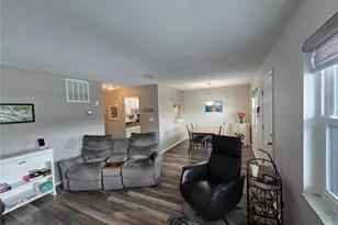 5967 Terrace Park Dr N, Saint Petersburg, FL 33709 - Photo 9