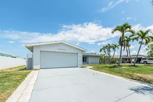 720 115th Ave, Treasure Island, FL 33706 - Photo 3