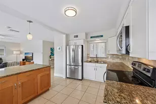 5005 Bee Ridge Rd, Sarasota, FL 34233 - Photo 7