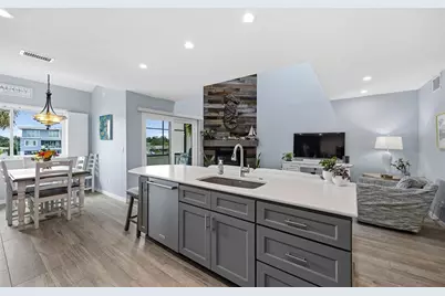 2395 Hanover Dr, Dunedin, FL 34698 - Photo 3