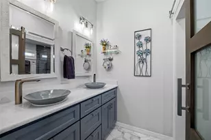 2395 Hanover Dr, Dunedin, FL 34698 - Photo 9