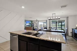 1013 Tidal Rock Ave, Ruskin, FL 33570 - Photo 5
