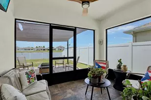 1013 Tidal Rock Ave, Ruskin, FL 33570 - Photo 3