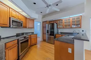 507 Surrey Ln, Lutz, FL 33549 - Photo 9