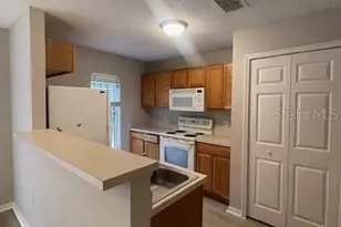 4617 Ashburn Square Dr, Tampa, FL 33610 - Photo 7