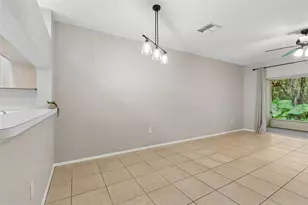 30005 Granda Hills Ct, Wesley Chapel, FL 33543 - Photo 9
