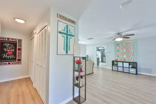 2335 Surrey Ln, Clearwater, FL 33763 - Photo 11