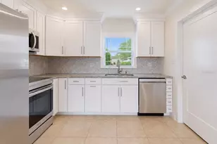 404 12th St SW, Ruskin, FL 33570 - Photo 9