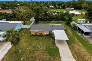 404 12th St SW, Ruskin, FL 33570 - Photo 3
