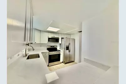 8801 Bay Pointe Drive #102, Tampa, FL 33615 - Photo 9