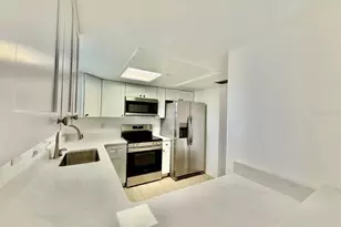 8801 Bay Pointe Dr, Tampa, FL 33615 - Photo 9