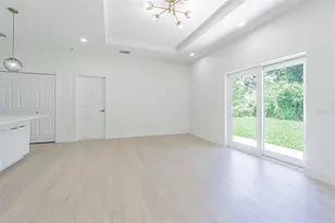 12680 N Central Ave, Tampa, FL 33612 - Photo 9