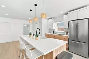 7017 20th St N, Saint Petersburg, FL 33702 - Photo 11