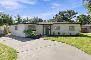 7017 20th St N, Saint Petersburg, FL 33702 - Photo 1