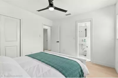 7017 20th Street N, Saint Petersburg, FL 33702 - Photo 35