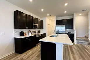 390 Windy Willow Wy, Saint Cloud, FL 34771 - Photo 3